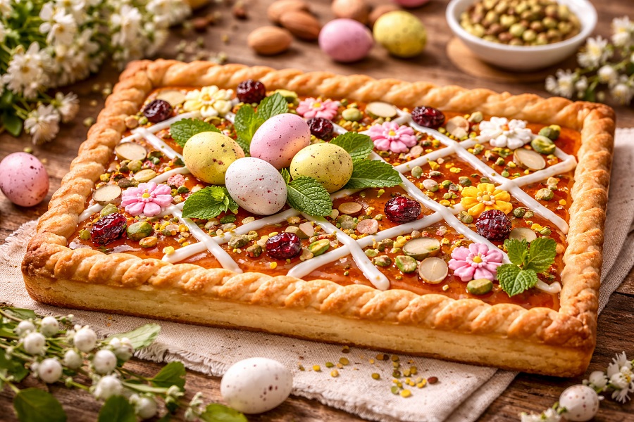 Wielkanocny mazurek z dekoracjami! Domowy pomysł na tradycyjny przepis, pełen słodyczy!